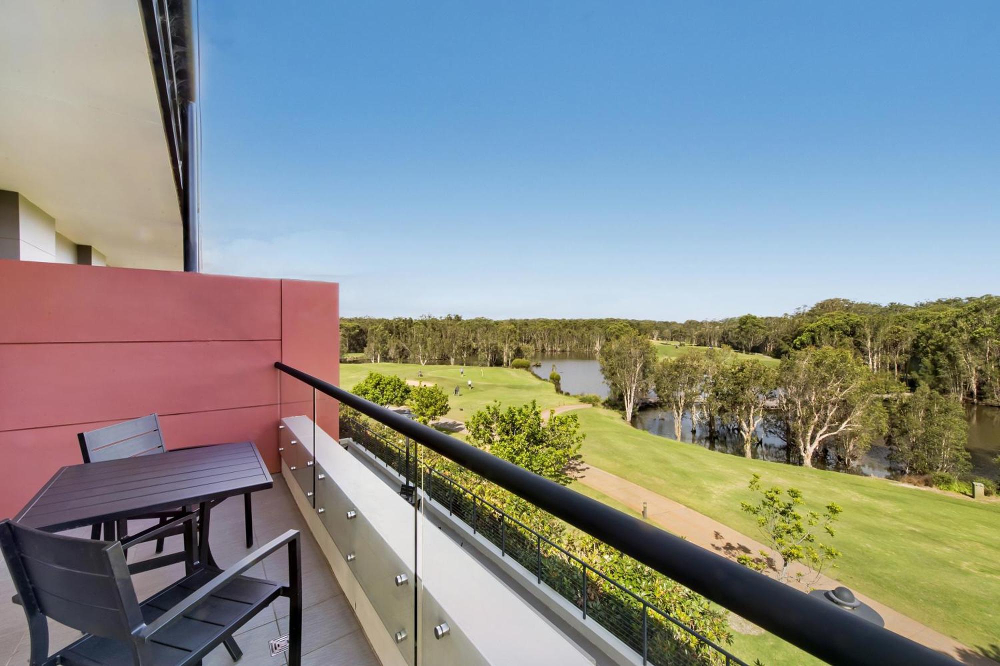 וויונג Mercure Kooindah Waters Central Coast מראה חיצוני תמונה